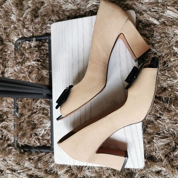 US 9 heel peep toe suede cream black - Picture 6 of 16